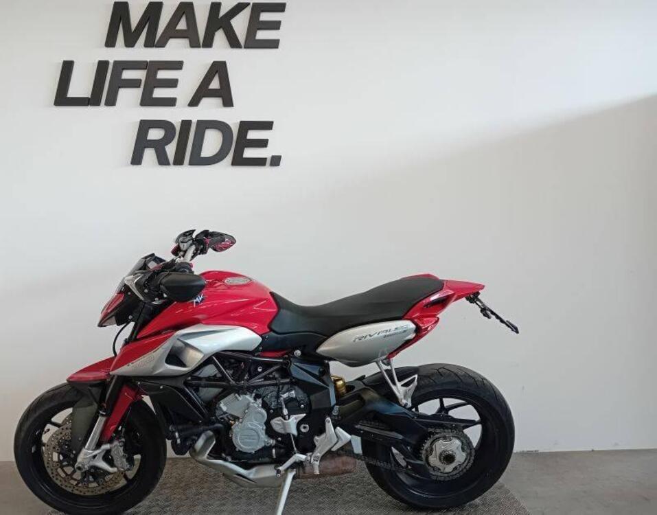 MV Agusta Rivale 800 EAS (2013 -15) (2)