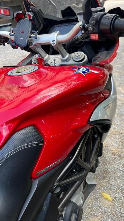 MV Agusta Turismo Veloce 800 (2014 - 16) (2)