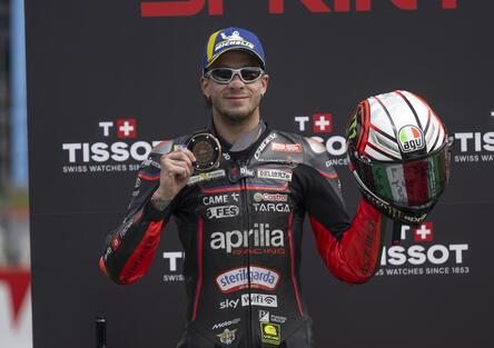 Bezzecchi, terzo: Siamo migliorati, ma ancora non basta. E sulla situazione Jorge Martin-Aprilia: Me ne frega veramente poco
