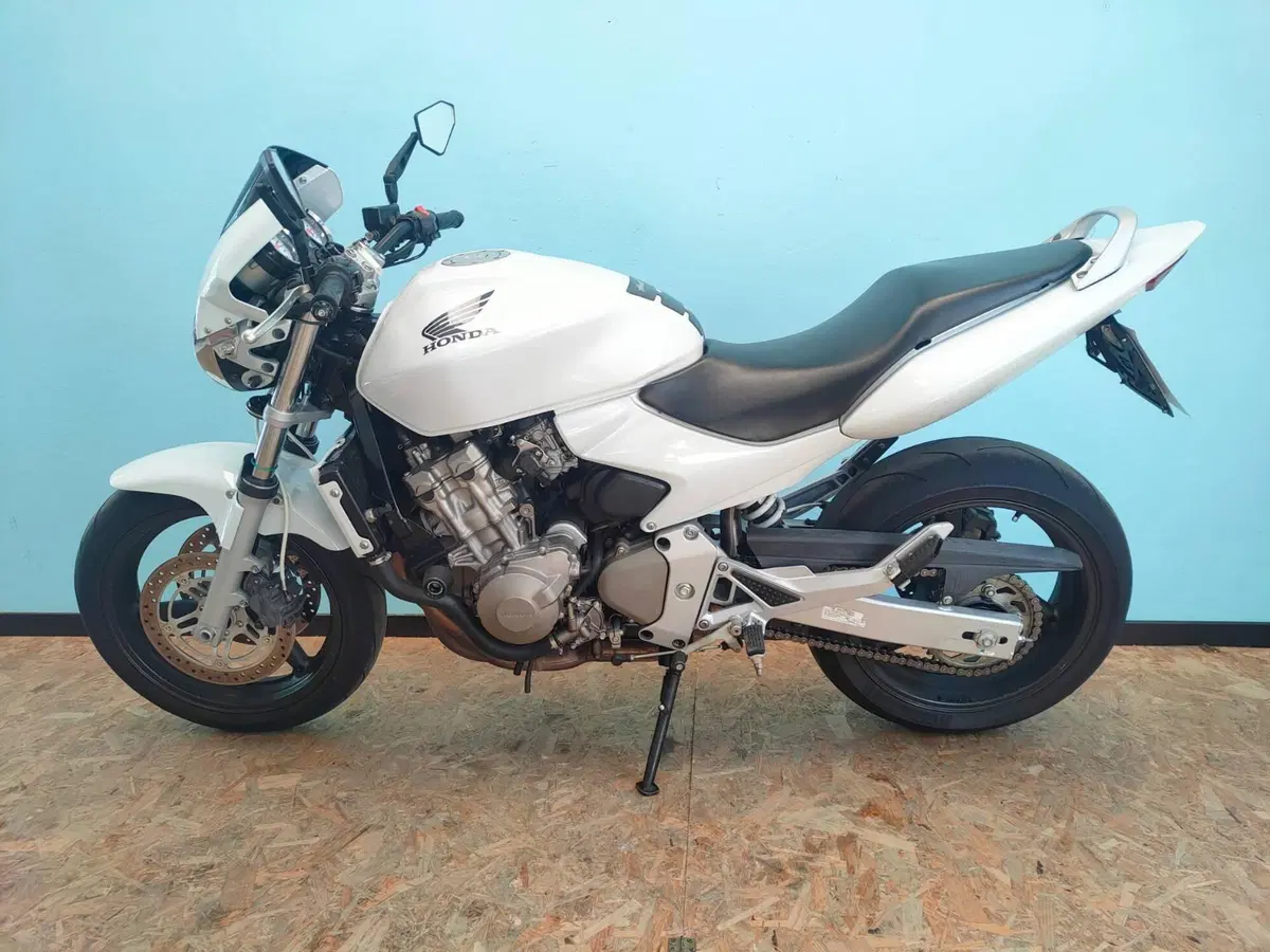 Honda Hornet 600 (2005 - 06) (4)