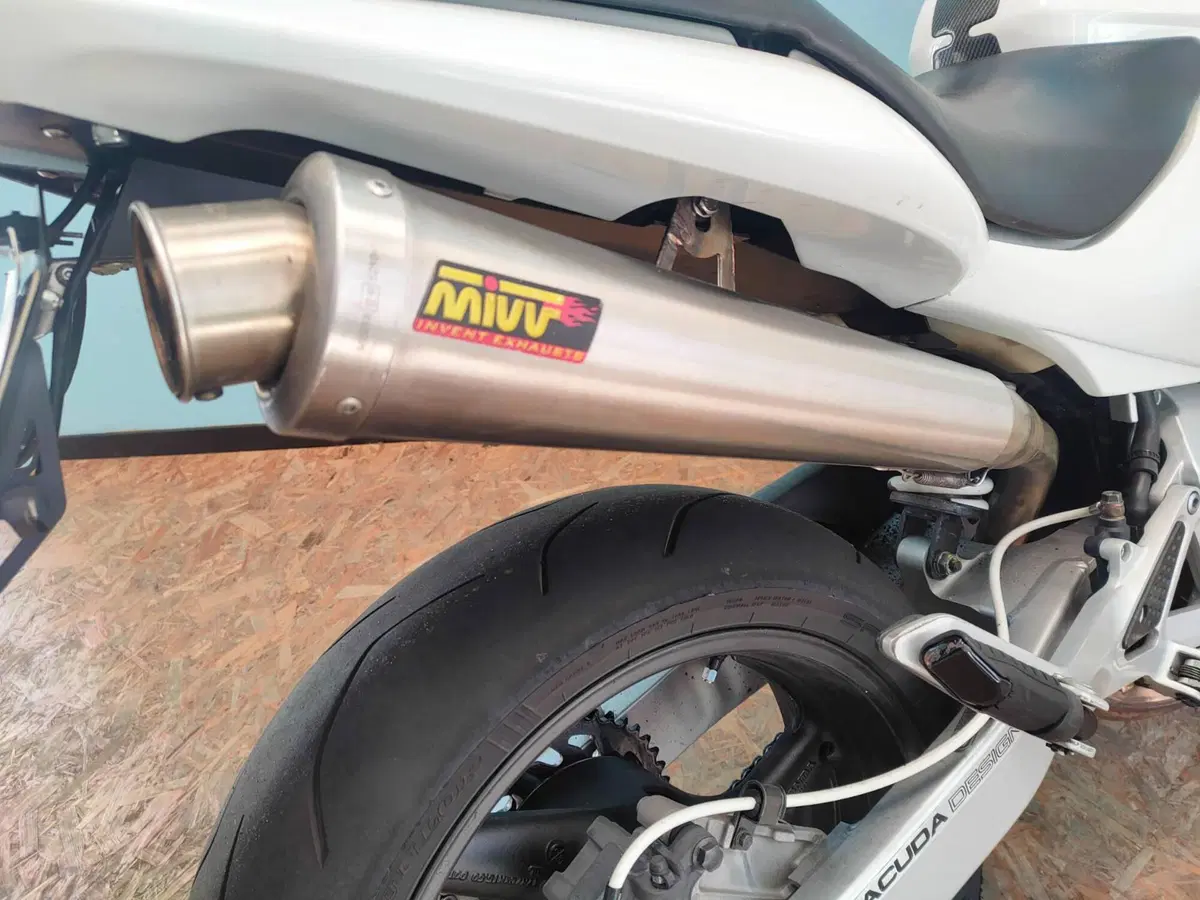 Honda Hornet 600 (2005 - 06) (8)