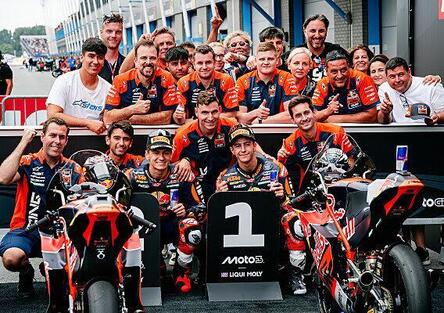 Moto3: la gara finisce con bandiera rossa per incidente, coinvolto Lunetta. La vittoria va a Rueda 
