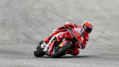 MotoGP 2025. GP dei Paesi Bassi ad Assen. Marc Marquez vince ancora! Sul podio Marco Bezzecchi e Pecco Bagnaia [RISULTATI]