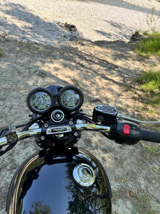 Triumph Bonneville T100 (2021 - 25) (4)
