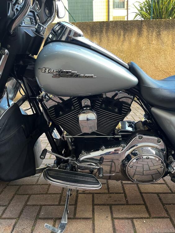 Harley-Davidson 1584 Street Glide (2008 - 10) - FLHX (5)