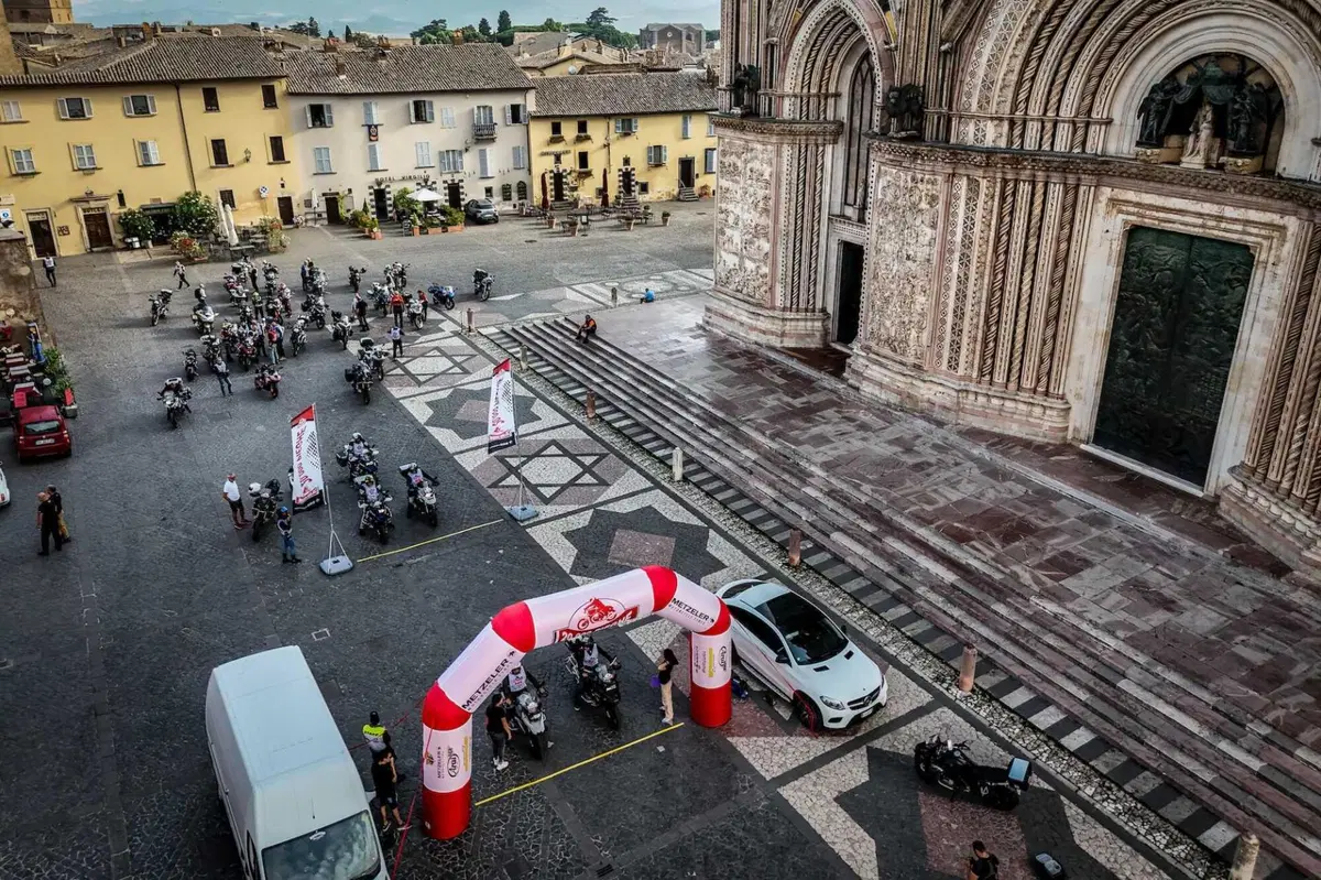 20.000 Pieghe 2025. Trionfo di Curve e Panorami (14)