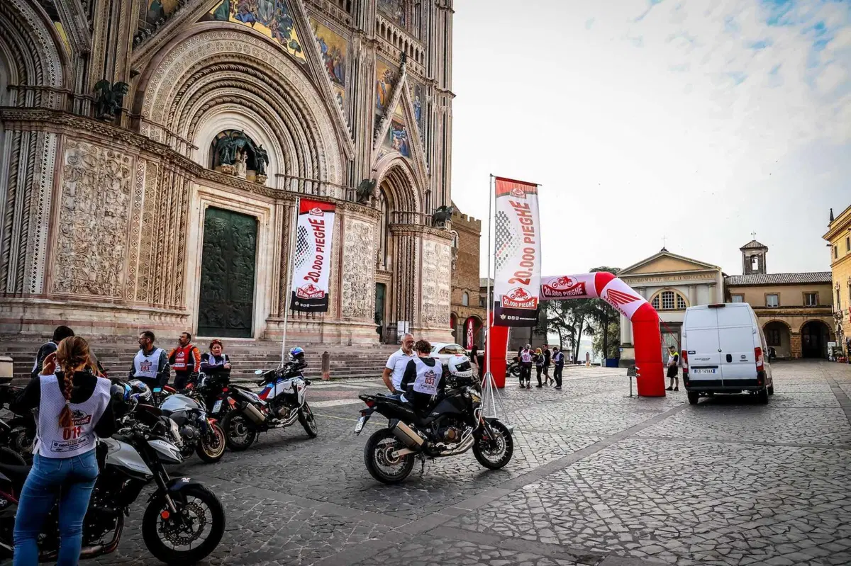20.000 Pieghe 2025. Trionfo di Curve e Panorami (26)