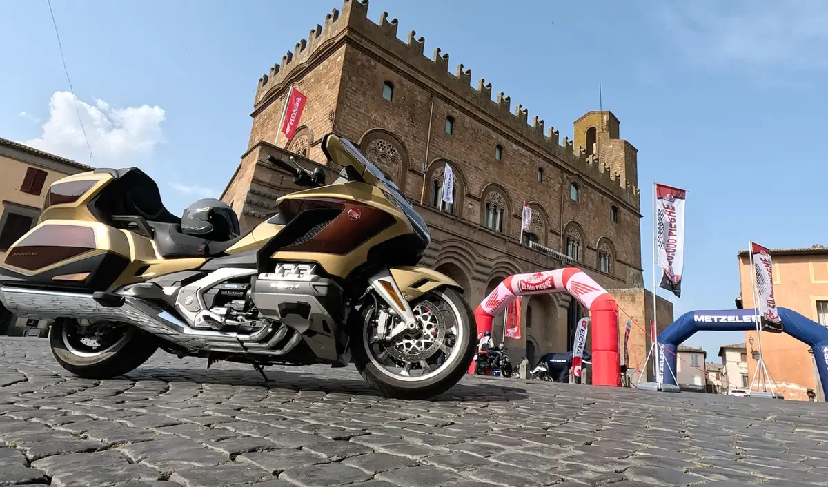 20.000 Pieghe 2025. Trionfo di Curve e Panorami (36)