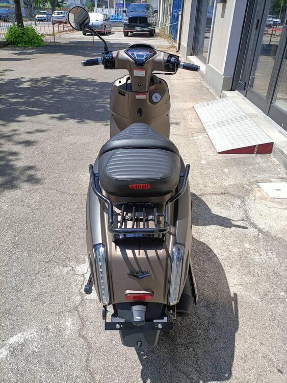 Keeway Motor Sixties 300i (2023 - 25) (5)