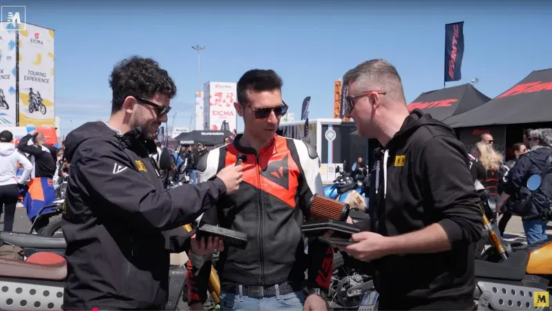 Filtro aria moto: perch&eacute; Sprint Filter &egrave; geniale? Quello che (forse) non sapevi [VIDEO]