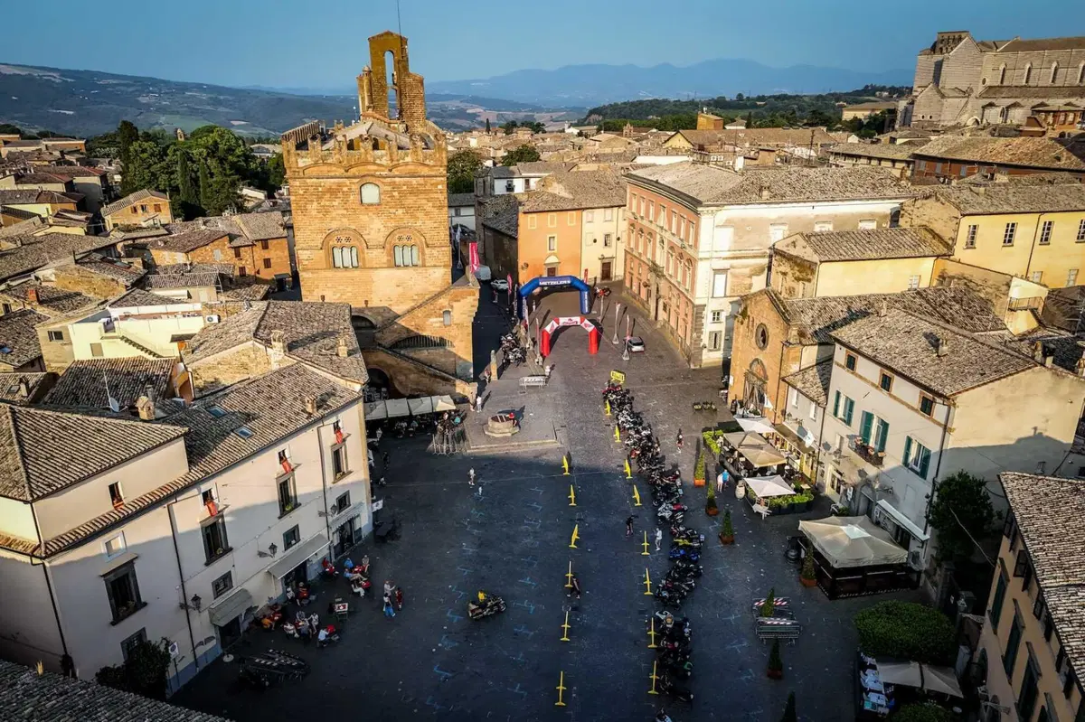 20.000 Pieghe 2025. Trionfo di Curve e Panorami (5)