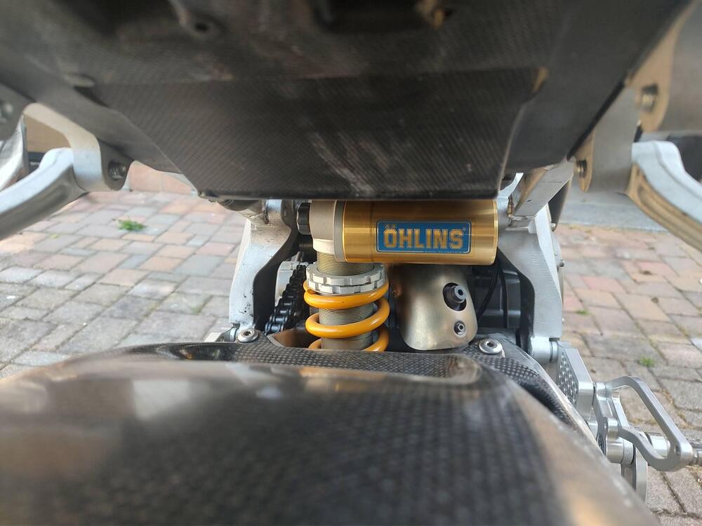 Aprilia Tuono 1000 R Factory (2006 - 11) (3)