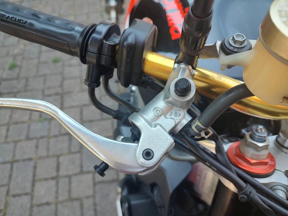 Aprilia Tuono 1000 R Factory (2006 - 11) (5)