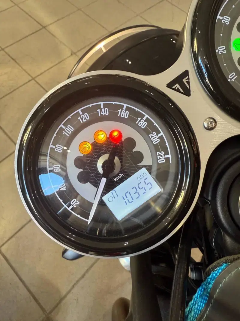Triumph Speed Twin 1200 (2021 - 24) (8)