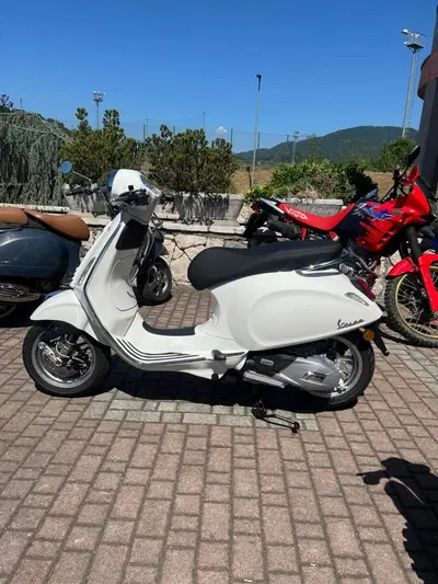 Vespa Primavera 125 (2024 - 25) nuova