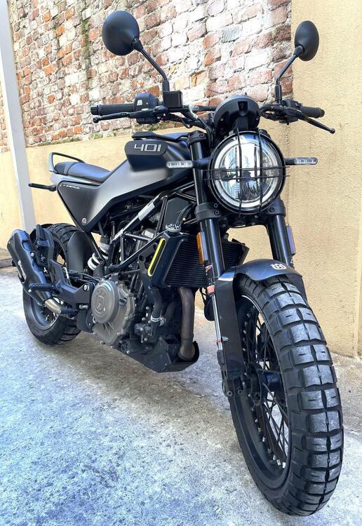 Husqvarna Svartpilen 401 (2021 - 23) (2)