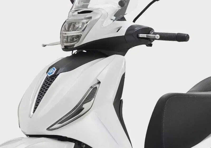 Piaggio Beverly 400 (2025 - 26) (2)