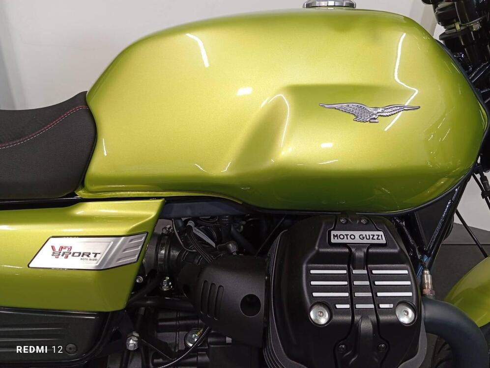 Moto Guzzi V7 Sport (2025) (3)