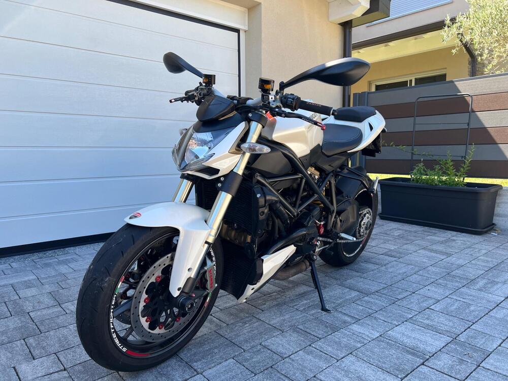Ducati Streetfighter (2009 - 12) (5)
