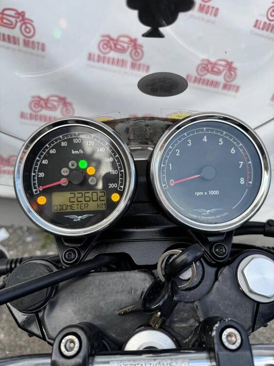 Moto Guzzi V7 III Special (2017 - 20) (4)