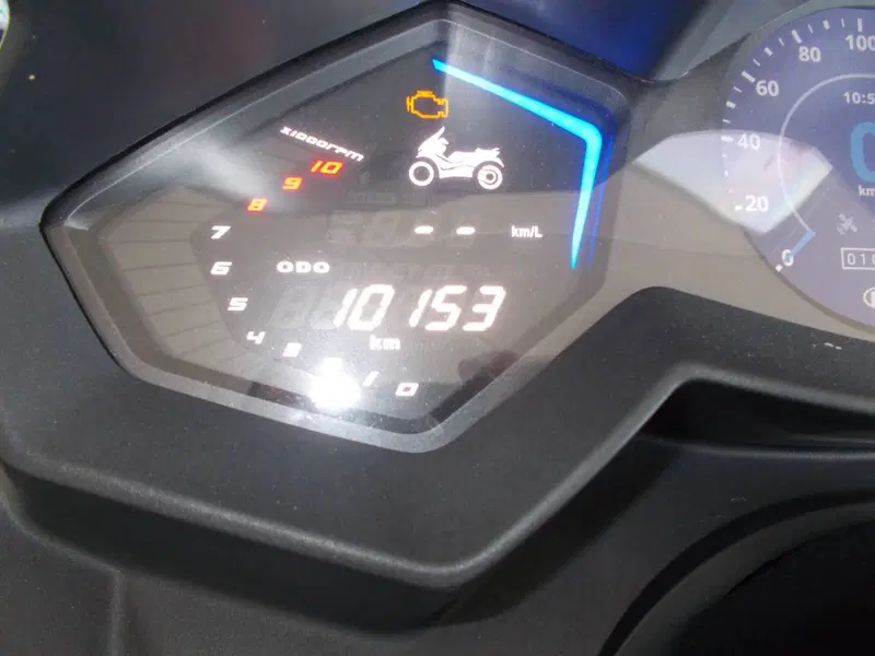 Kymco AK 550 ETS (2021 - 26) (4)