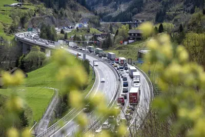 Esodo estivo 2025: le previsioni del traffico a luglio. Ecco i weekend a rischio