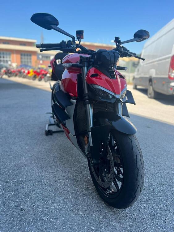 Ducati Streetfighter V4 1100 (2020) (2)