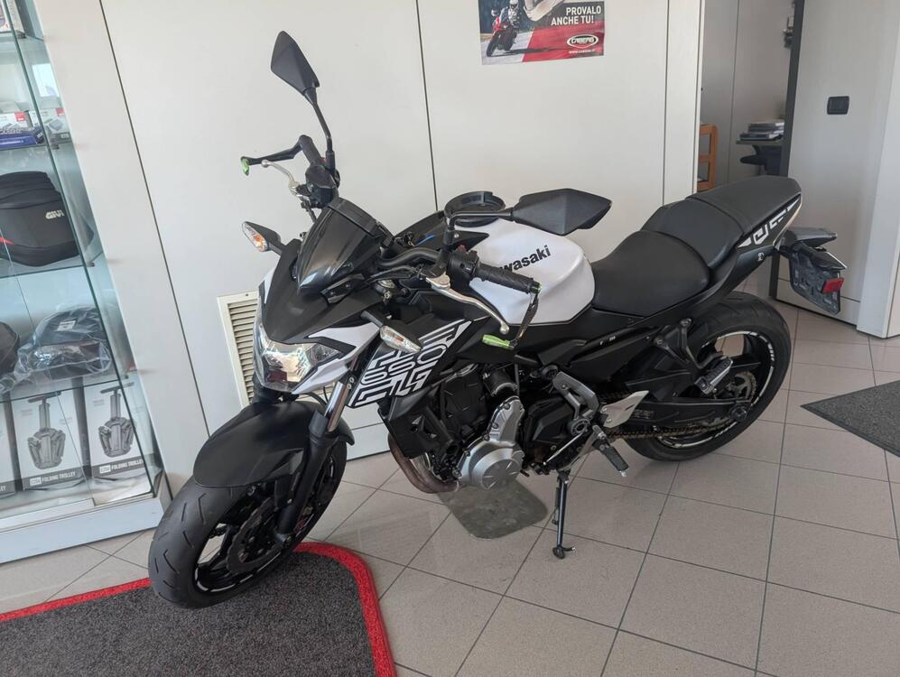 Kawasaki Z 650 (2017 - 19) (2)