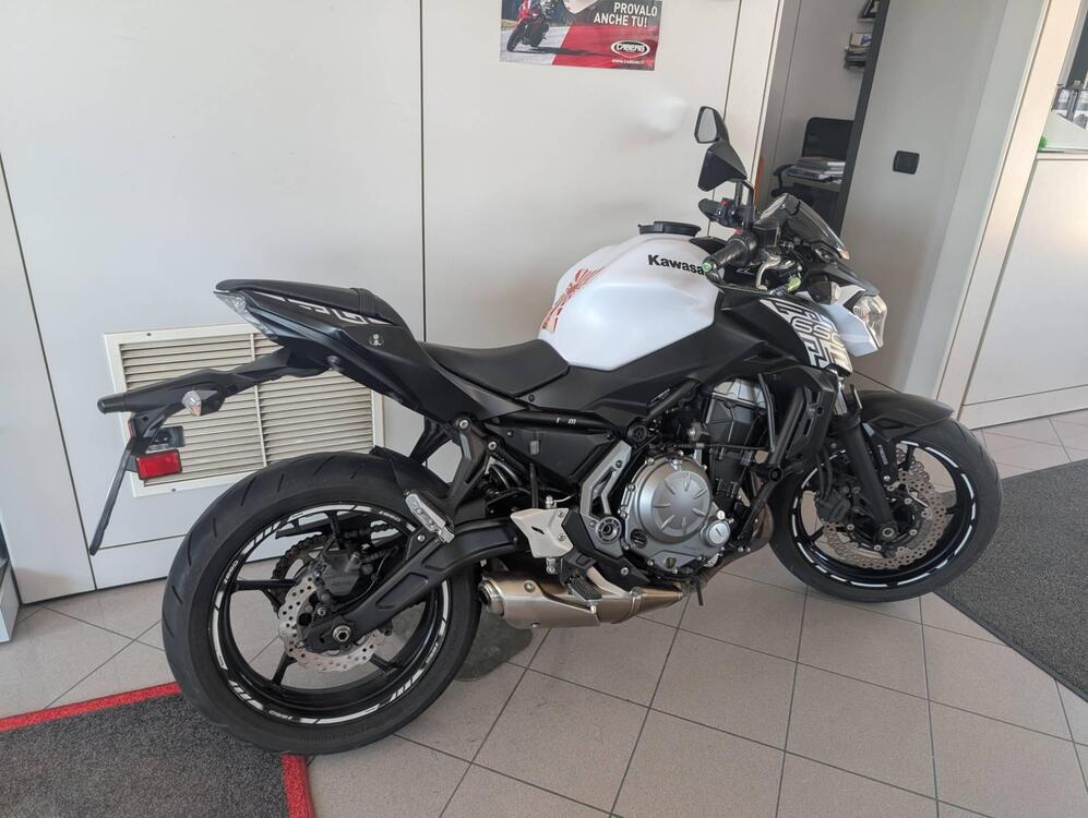 Kawasaki Z 650 (2017 - 19) (4)