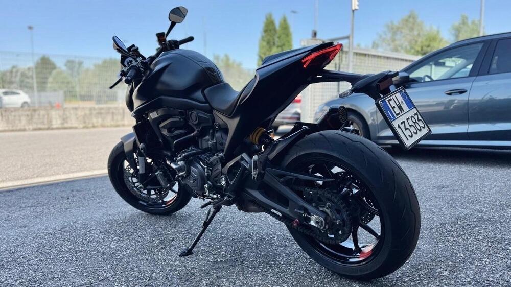Ducati Monster 937 + (2021 - 25) (2)