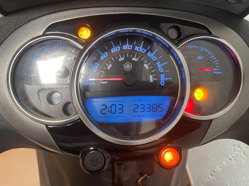 Piaggio Beverly 300 i.e. ABS-ASR (2016 - 20) (3)