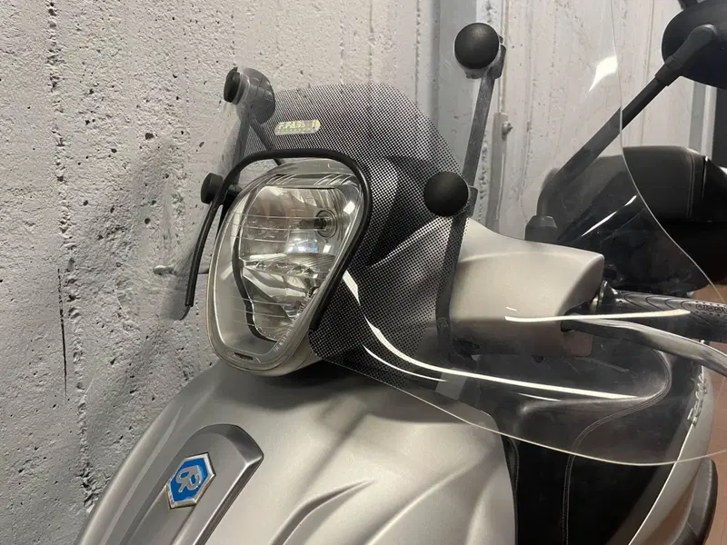 Piaggio Beverly 300 i.e. ABS-ASR (2016 - 20) (5)