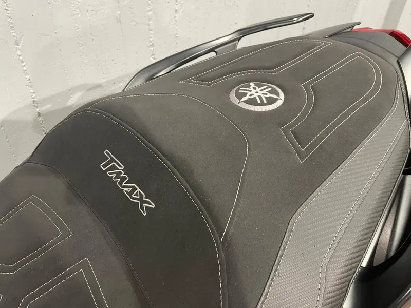 Yamaha T-Max 560 Tech Max (2020) (9)