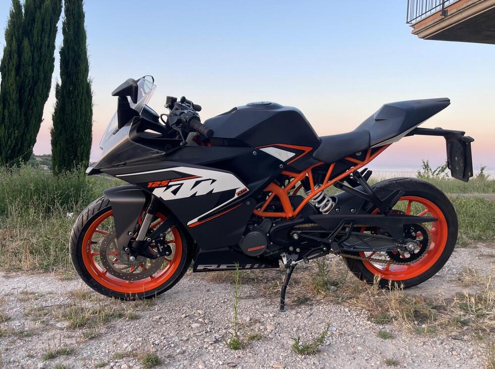 KTM RC 125 ABS (2015 - 16) (4)