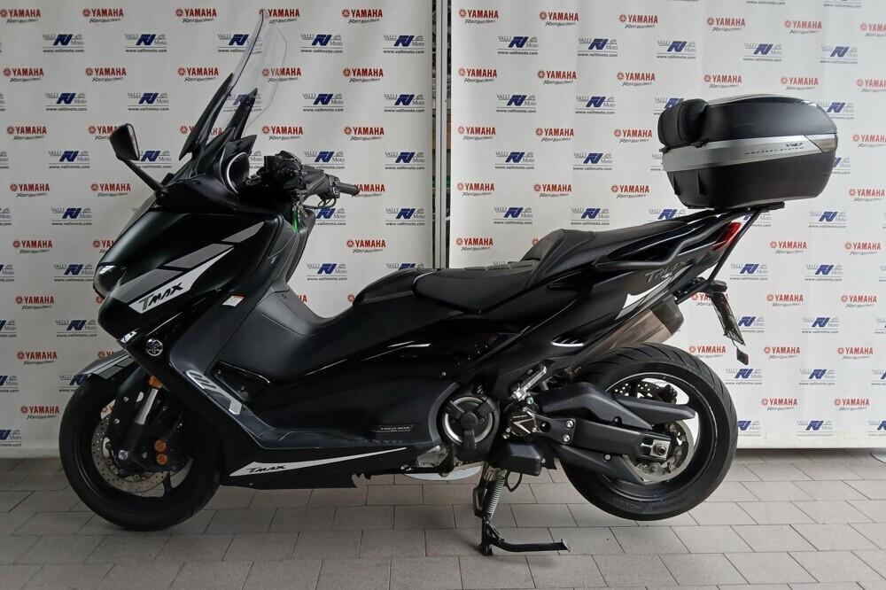 Yamaha T-Max 560 Tech Max (2020) (2)