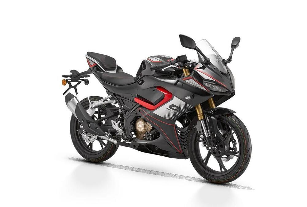 QJ Motor SRK 125 R (2025) (2)