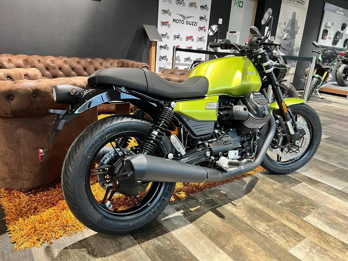 Moto Guzzi V7 Sport (2025 - 26) (3)