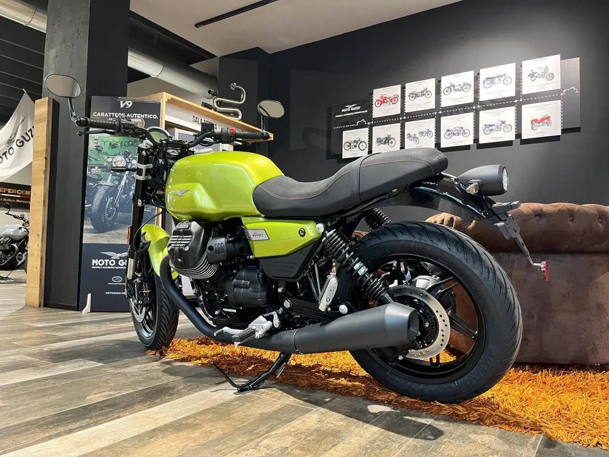 Moto Guzzi V7 Sport (2025 - 26) (6)