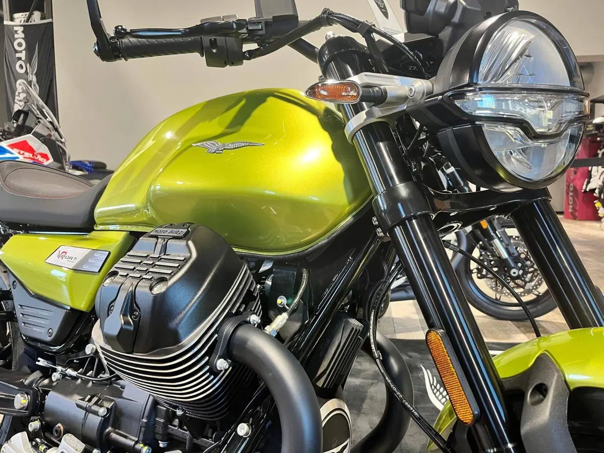 Moto Guzzi V7 Sport (2025 - 26) (8)