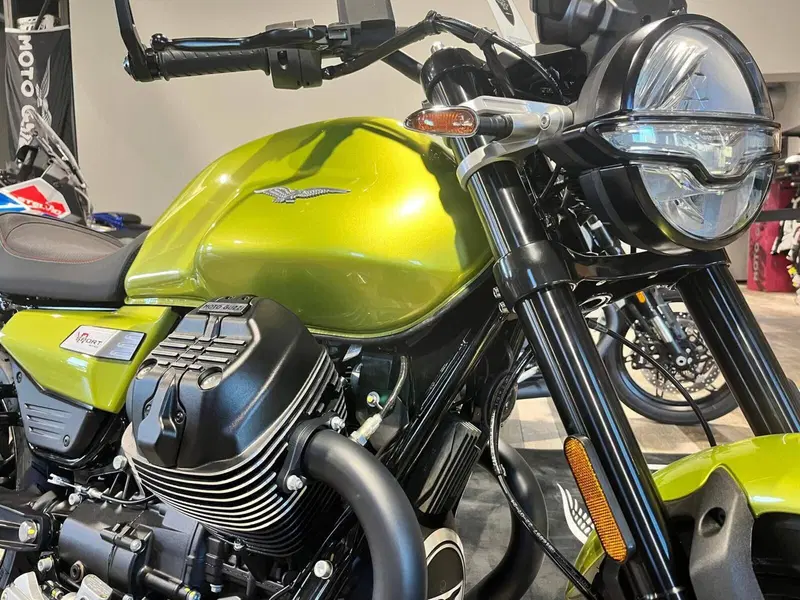 Moto Guzzi V7 Sport (2025 - 26) (7)