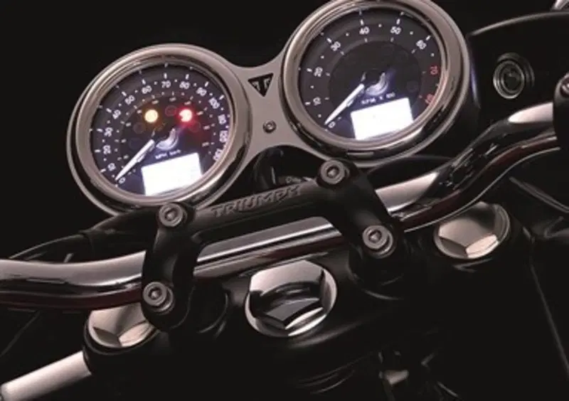Triumph Bonneville T120 Bonneville T120 Black (2017 - 20) (18)