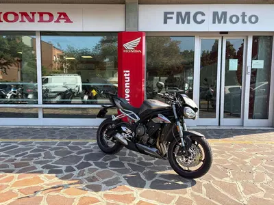 Triumph Street Triple RS (2017 - 19) usata