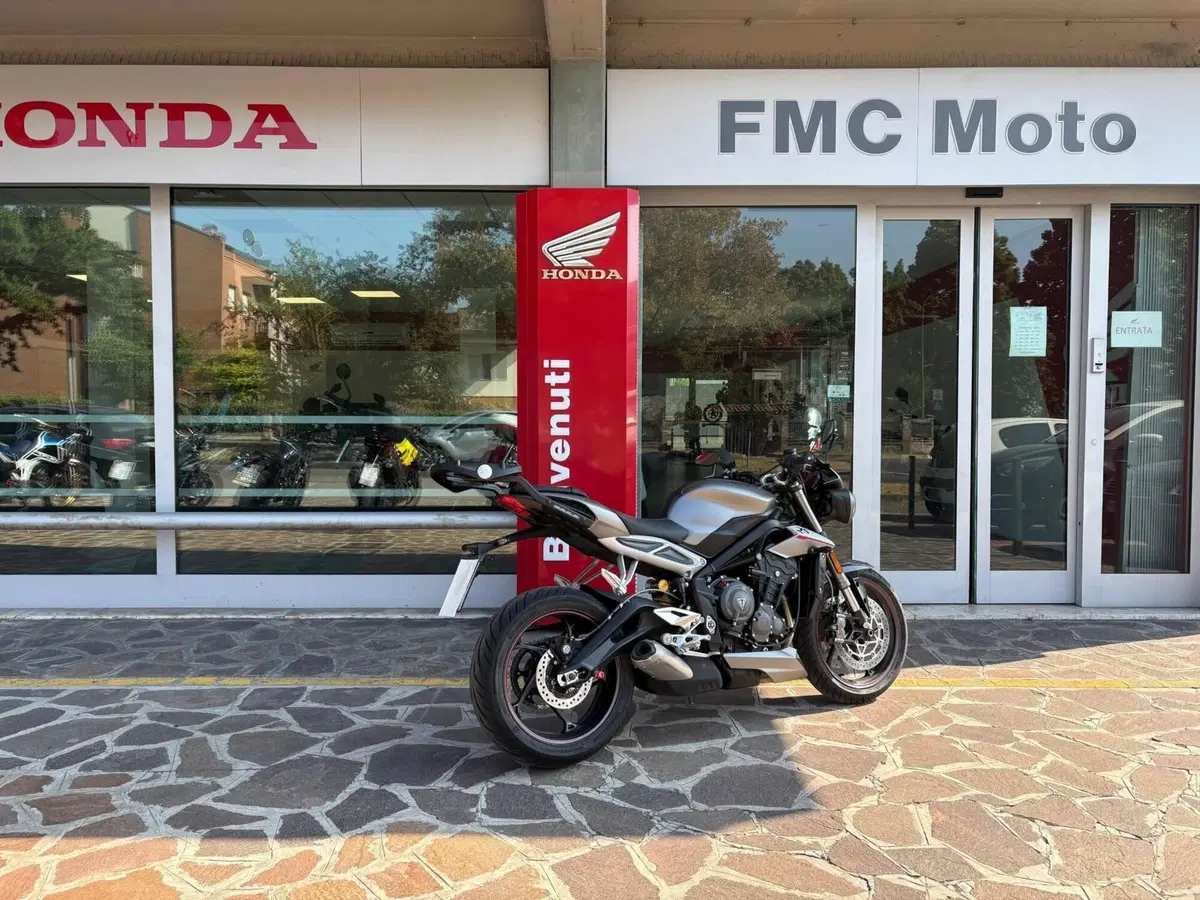 Triumph Street Triple RS (2017 - 19) (7)