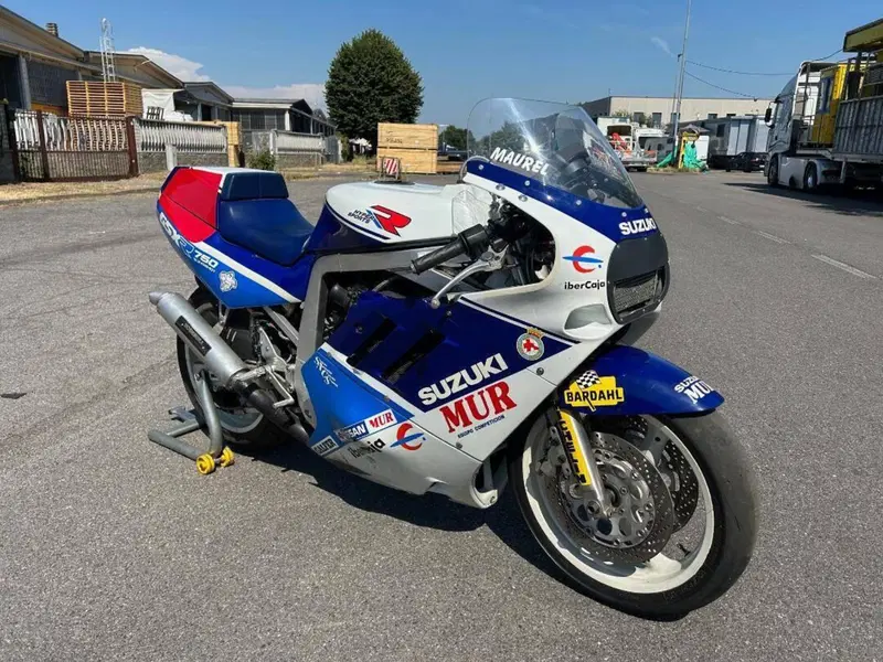 Suzuki GSX R 750 (1990)