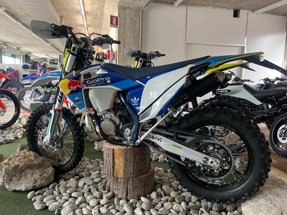 Husqvarna TE 300 (2024) (3)