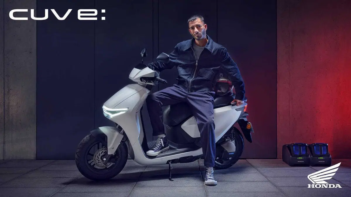 Honda CUV e: prezzo, autonomia, batterie. Ecco il nuovo scooter elettrico giapponese [GALLERY] (2)