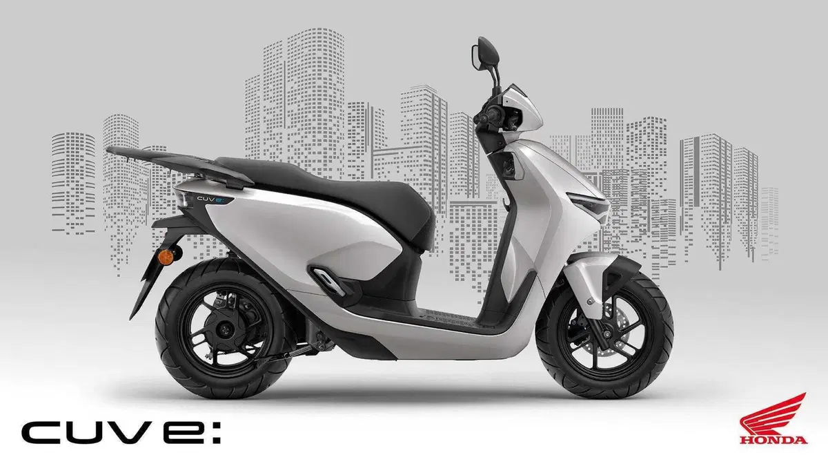 Honda CUV e: prezzo, autonomia, batterie. Ecco il nuovo scooter elettrico giapponese [GALLERY] (13)