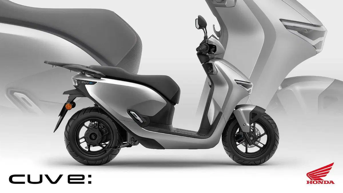 Honda CUV e: prezzo, autonomia, batterie. Ecco il nuovo scooter elettrico giapponese [GALLERY] (14)