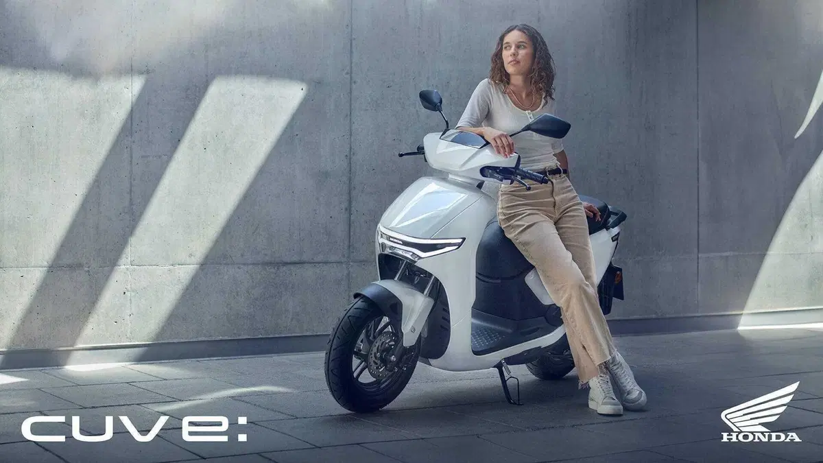 Honda CUV e: prezzo, autonomia, batterie. Ecco il nuovo scooter elettrico giapponese [GALLERY] (25)