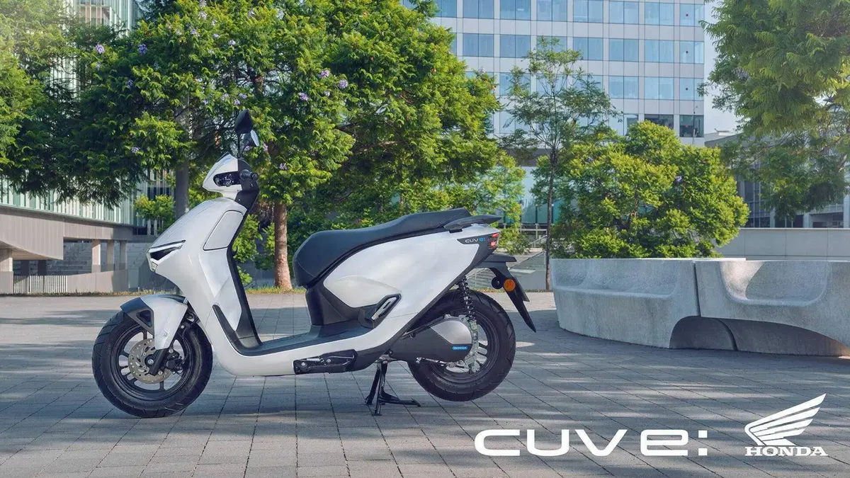 Honda CUV e: prezzo, autonomia, batterie. Ecco il nuovo scooter elettrico giapponese [GALLERY] (31)